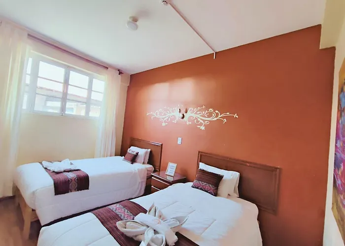 ホテル Andean Host 3*